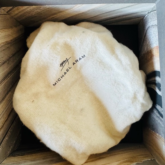 Michael Aram Gold Leaf Botanical Wine Set. gifted to me but I prefer silver. - Picture 2 of 6